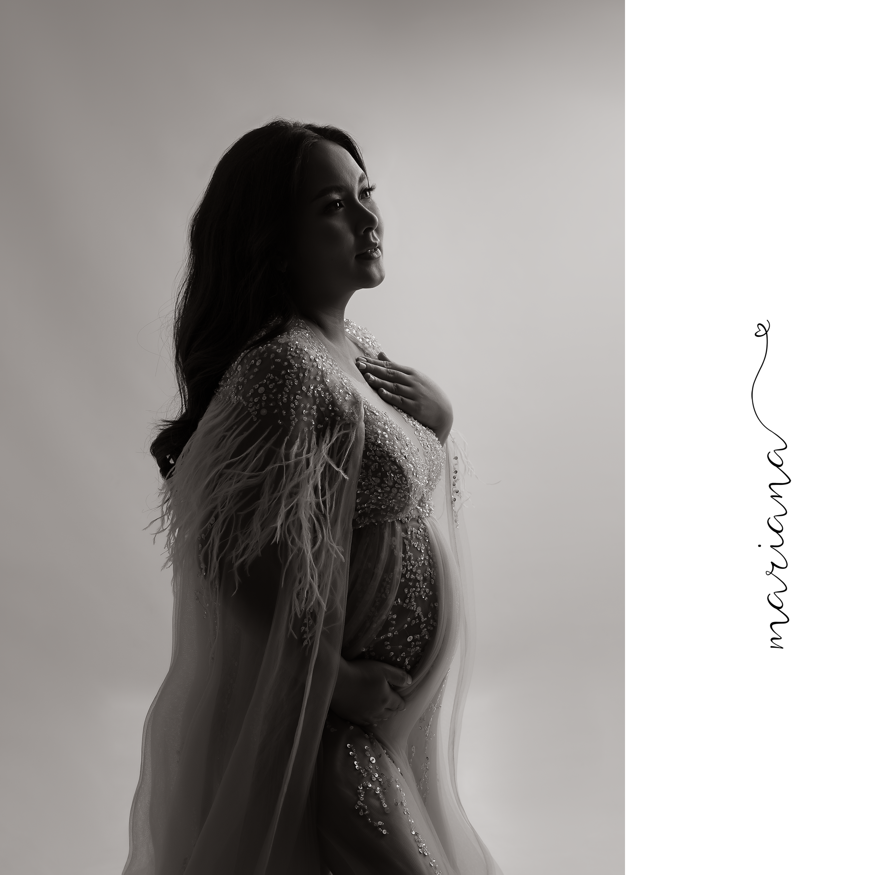 Maternity portrait b&w